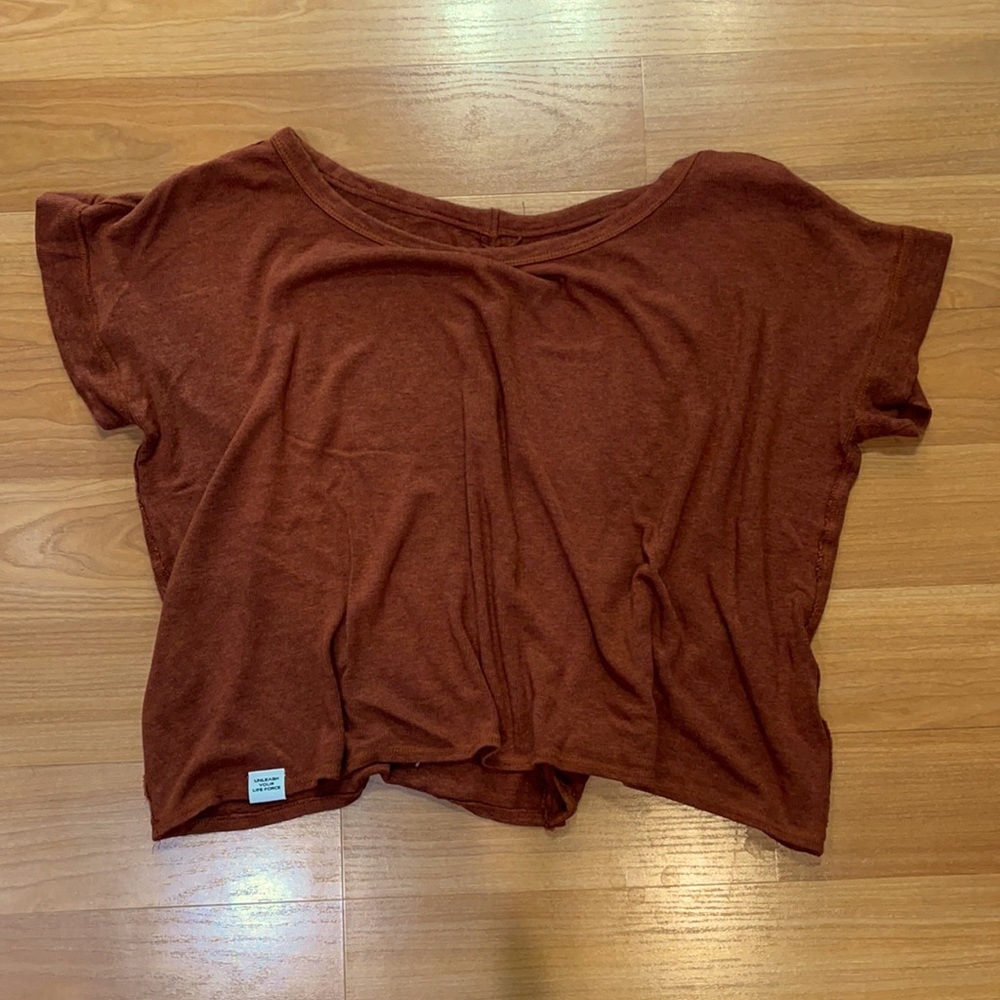 Vimmia open back tee